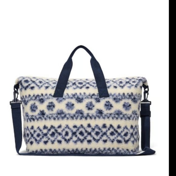 NWT Victoria's secret cozy plush weekender bag - Picture 2 of 9